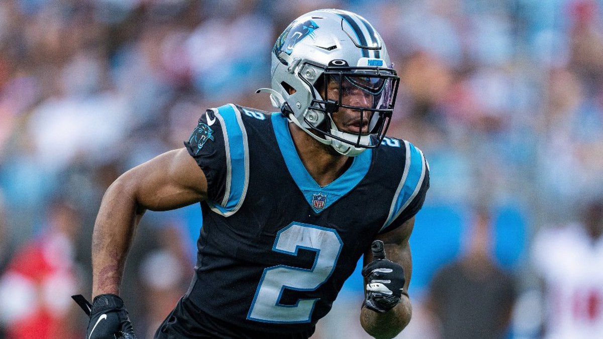 Carolina Panthers wide receiver D.J. Moore (2) plays against the Tampa Bay Buccaneers during an...