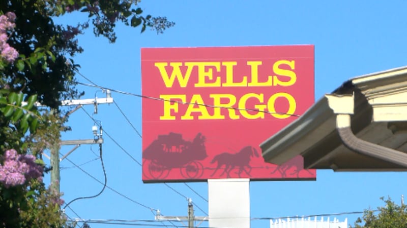 There’s a plan to place two new Wells Fargo signs atop the former Duke Energy Center at 550 S....