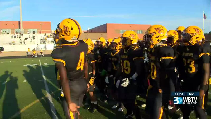 West Charlotte stuns Independence with last second touchdown to win 21-20