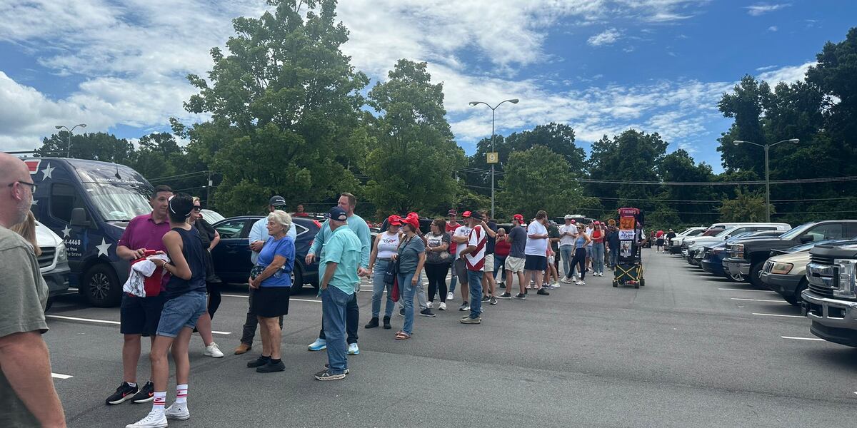 Suspected overheating at Trump rally in Charlotte prompts emergency calls Suspected overheating at Trump rally in Charlotte prompts emergency calls